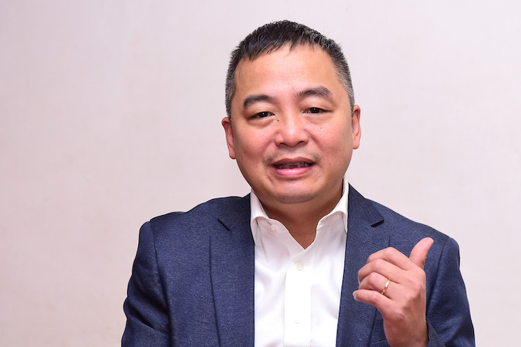 Ông Minh - Chủ doanh nghiệp dệt may